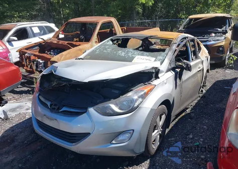 2013 Hyundai Elantra Gls (Ulsan Plant) z USA, uszkodzony, nr VIN KMHDH4AE6DU861169